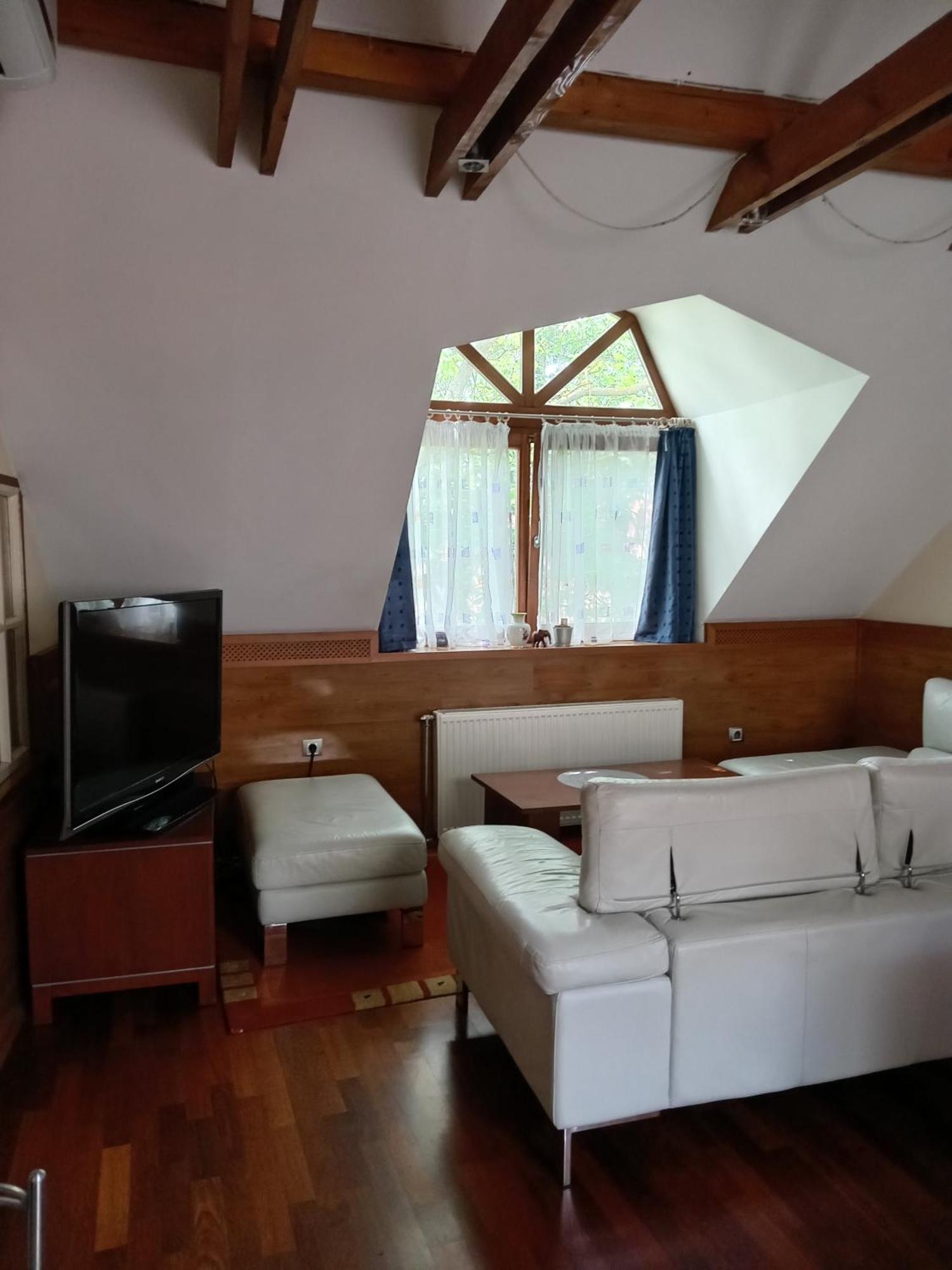 Galeria Villa Веспрем Экстерьер фото